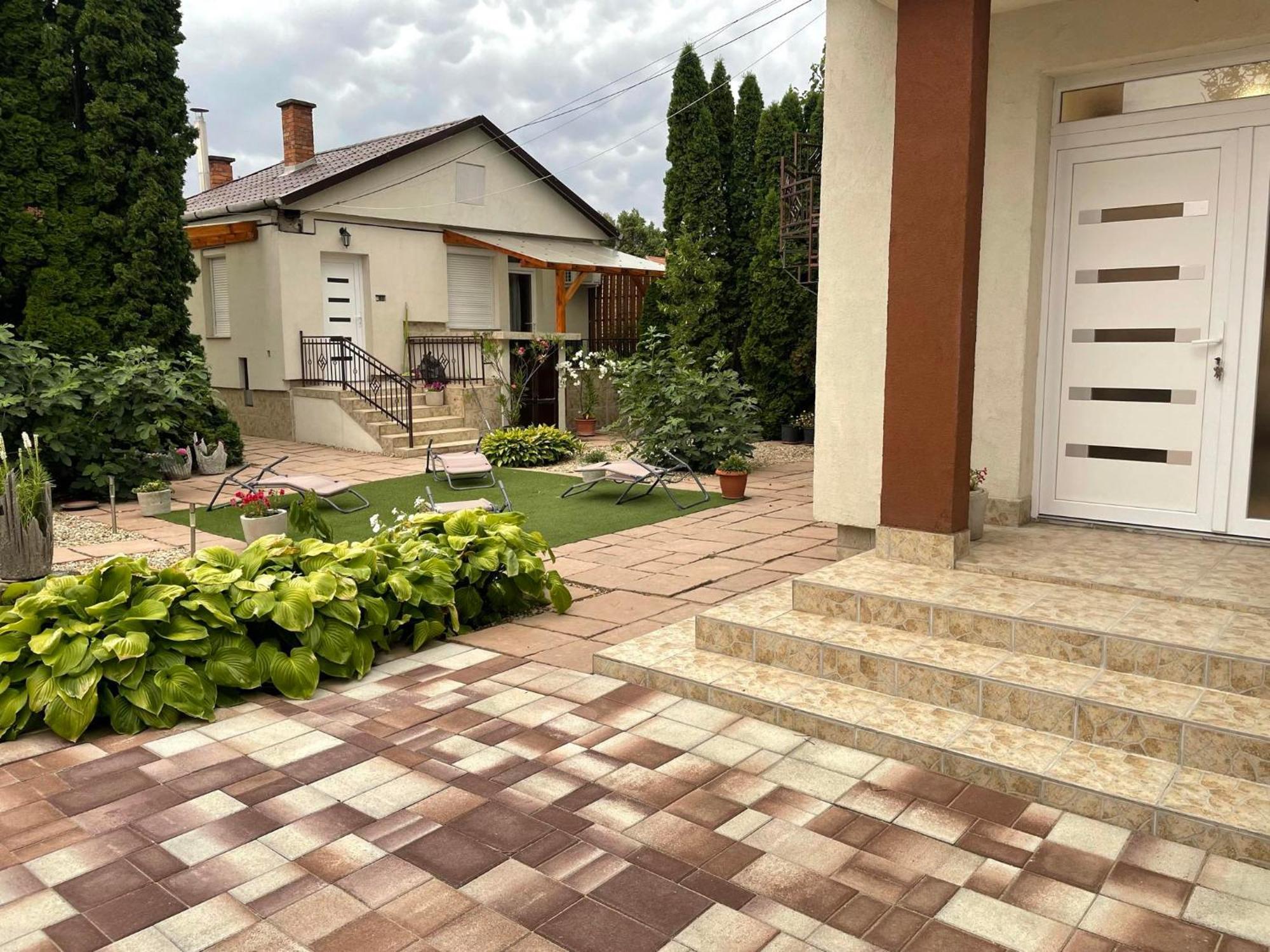 Adam Apartman Хайдусобосло Экстерьер фото